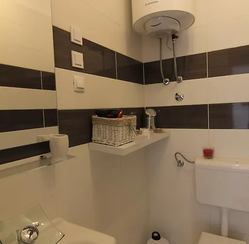 莱尼宾馆 3* 扎达尔