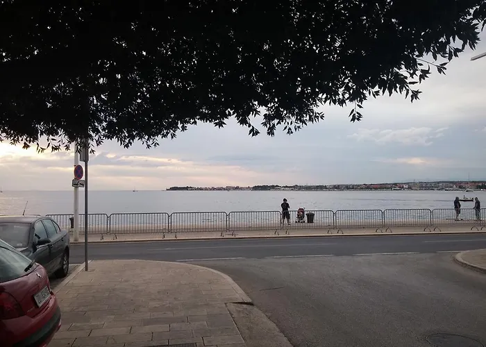 招待所 莱尼宾馆 3*