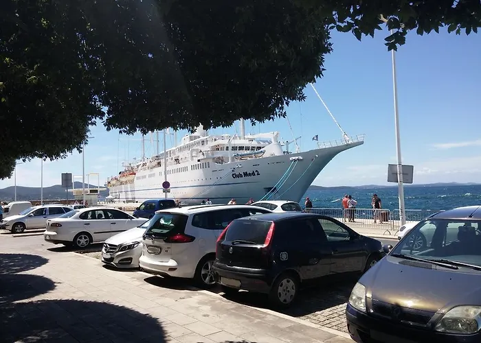 莱尼宾馆 3* 扎达尔