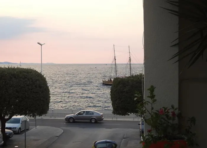 莱尼宾馆 3* 扎达尔