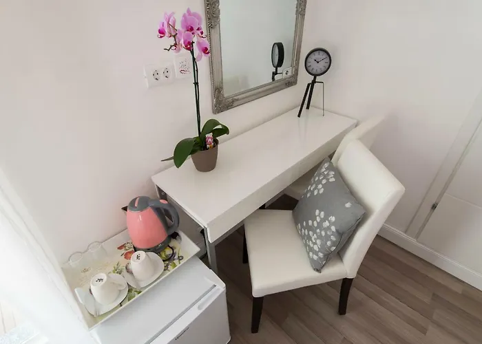 莱尼宾馆 招待所