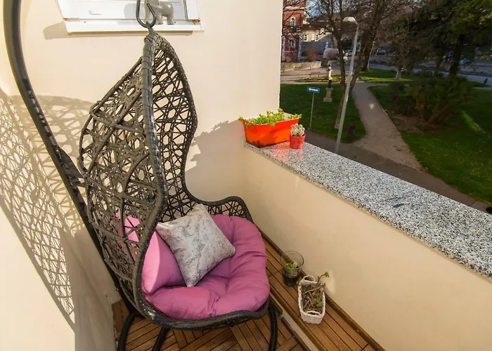 莱尼宾馆 招待所